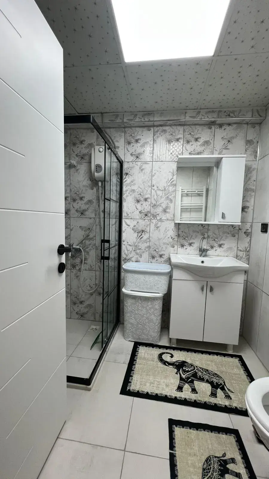 MERKEZDE EŞYALI KİRALIK DAİRE
