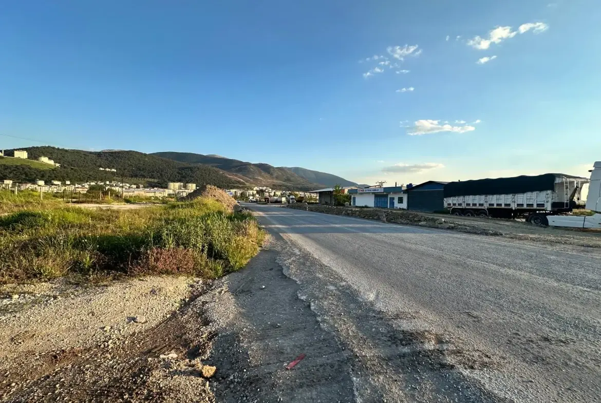 TURGUTALP MAHALLESİ ÇETİNER YAĞHANENİN KARŞISI KİRALIK DEPO