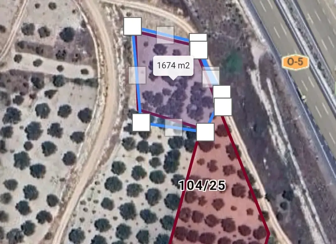 YIRCA MAHALLESİNDE OTOBANIN DİBİNDE SATILIK ZEYTİNLİK