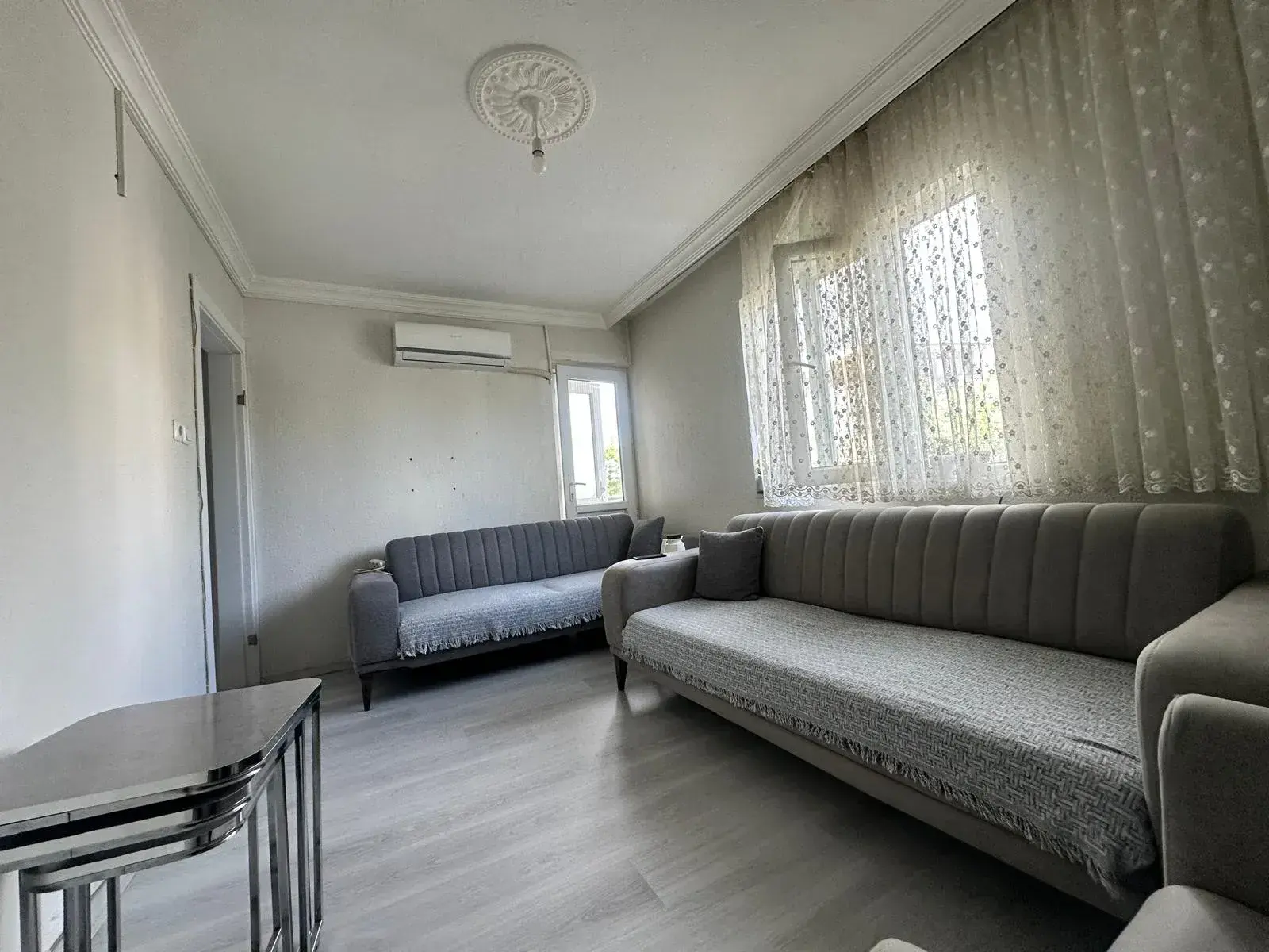 ESKİ POLİS KARAKOLU ALTINDA SATILIK DAİRE