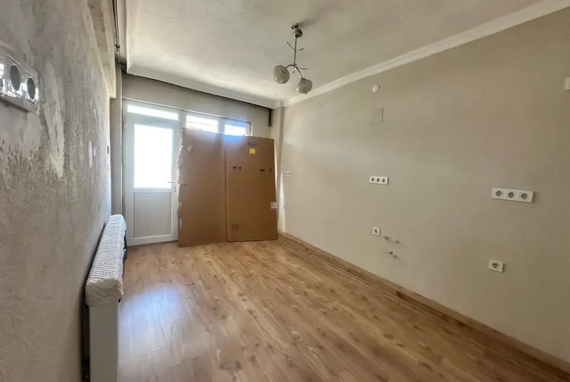 TURGUTALP HELVACI DURAĞI CİVARI SATILIK DAİRE