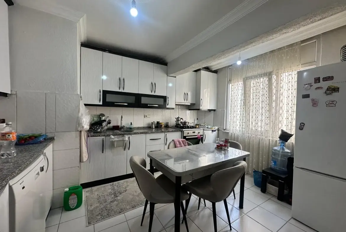 ESKİ POLİS KARAKOLU ALTINDA SATILIK DAİRE