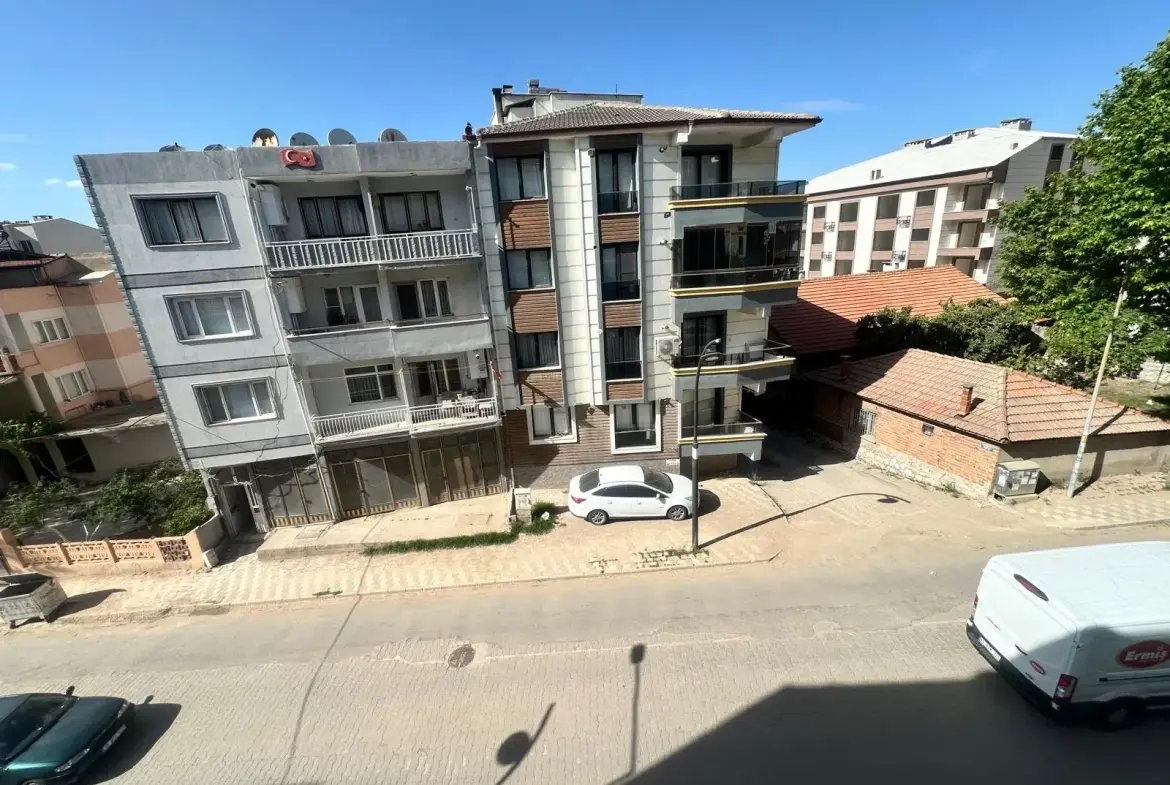 TURGUTALP HELVACI DURAĞI CİVARI SATILIK DAİRE