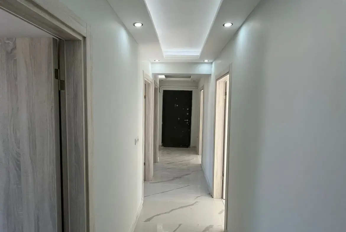 KIRKAĞAÇ 'DA SAAT KULESİ CİVARI SATILIK DAİRE