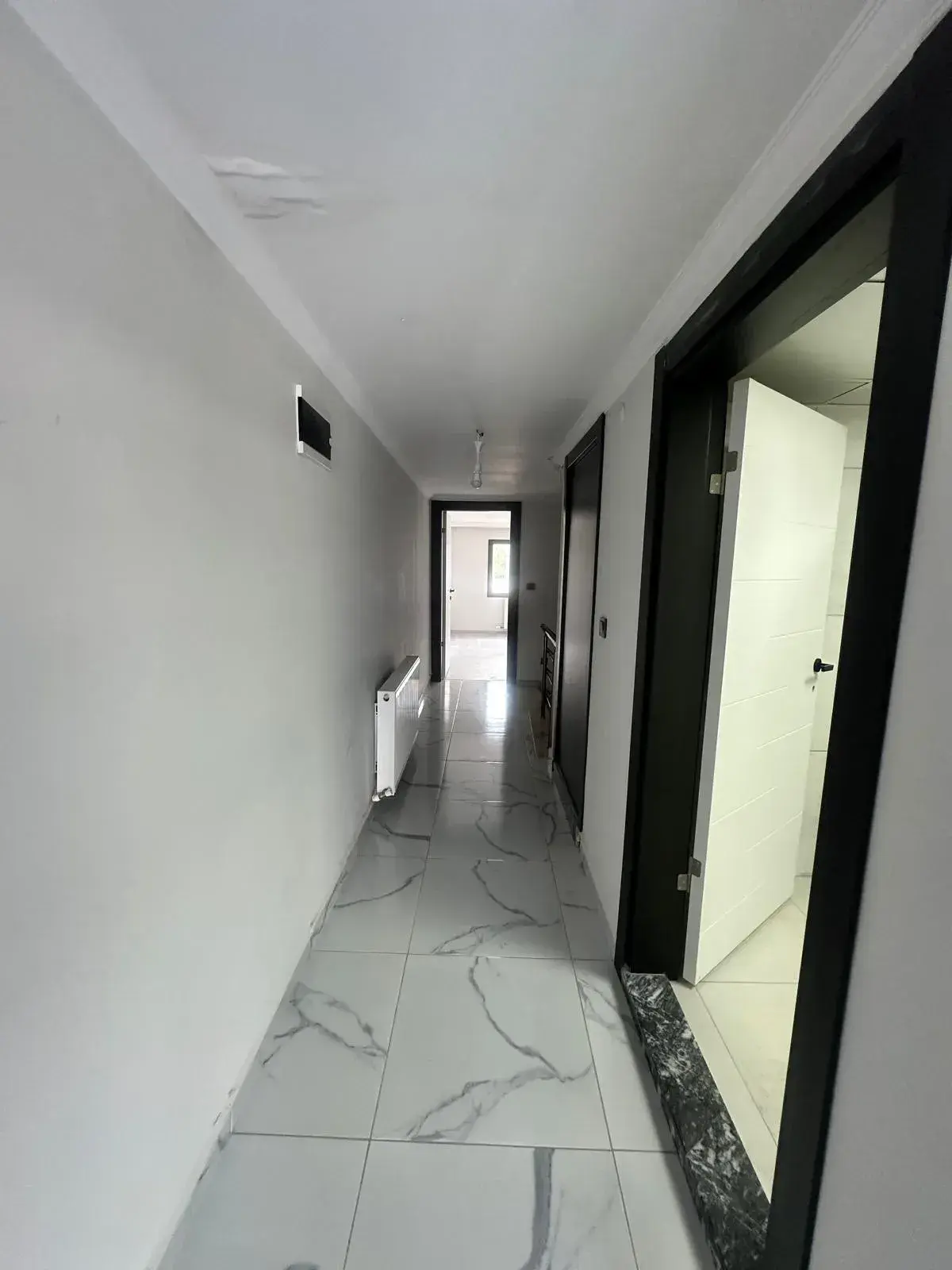 MERKEZDE BEŞYOLDA SARI HOCA AŞ EVİ CİVARINDA SATILIK DUBLEKS