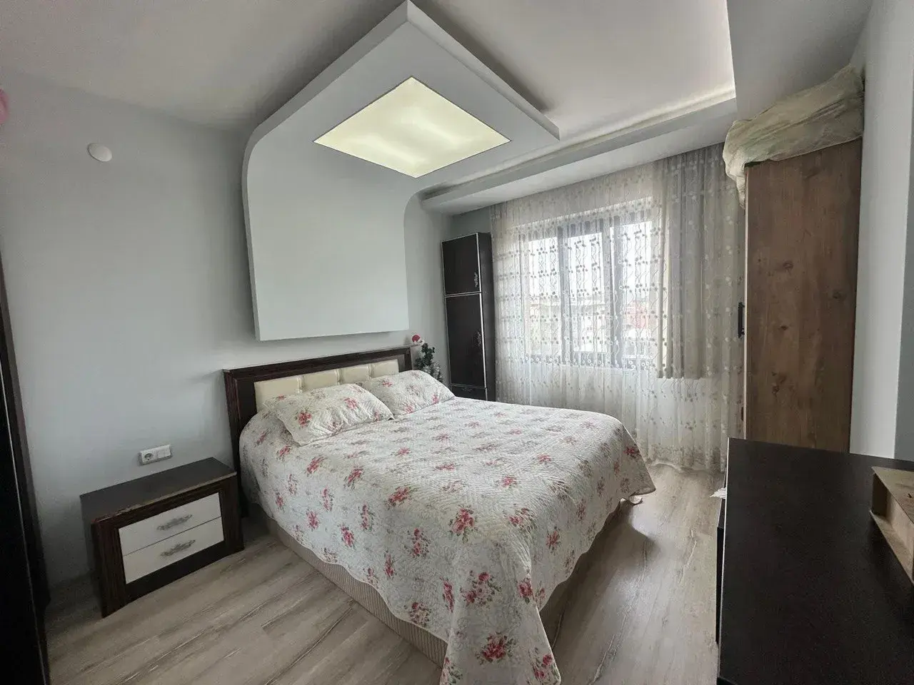 CUMHURİYET MAHALLESİ ONBAŞIOĞLU SİTESİ'NDE SATILIK 3+1 DAİRE