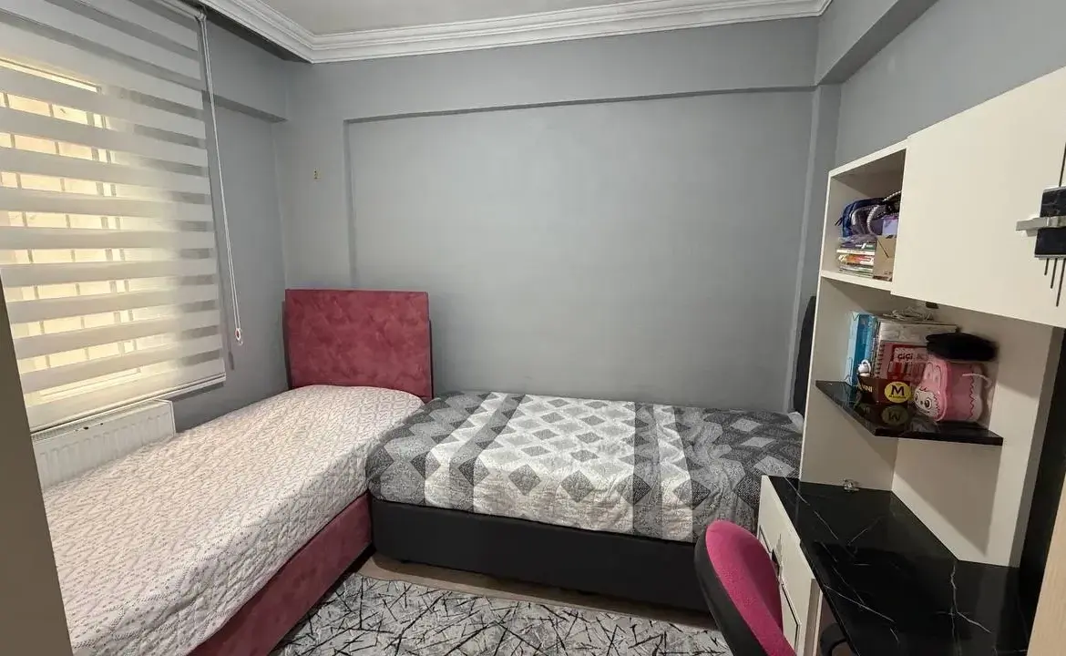 TURGUTALP MAHALLESİ ZORLU TİCARET ÜZERİ SATILIK 2+1 DAİRE