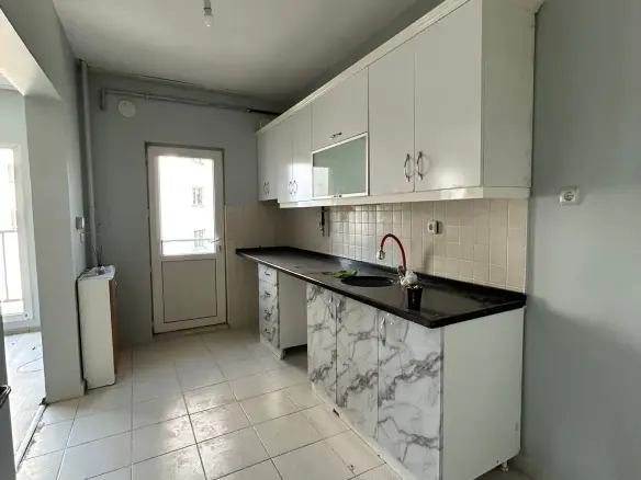 TURGUTALP MAHALLESİNDE ! ACİL ! TOKİLERDE SATILIK DAİRE