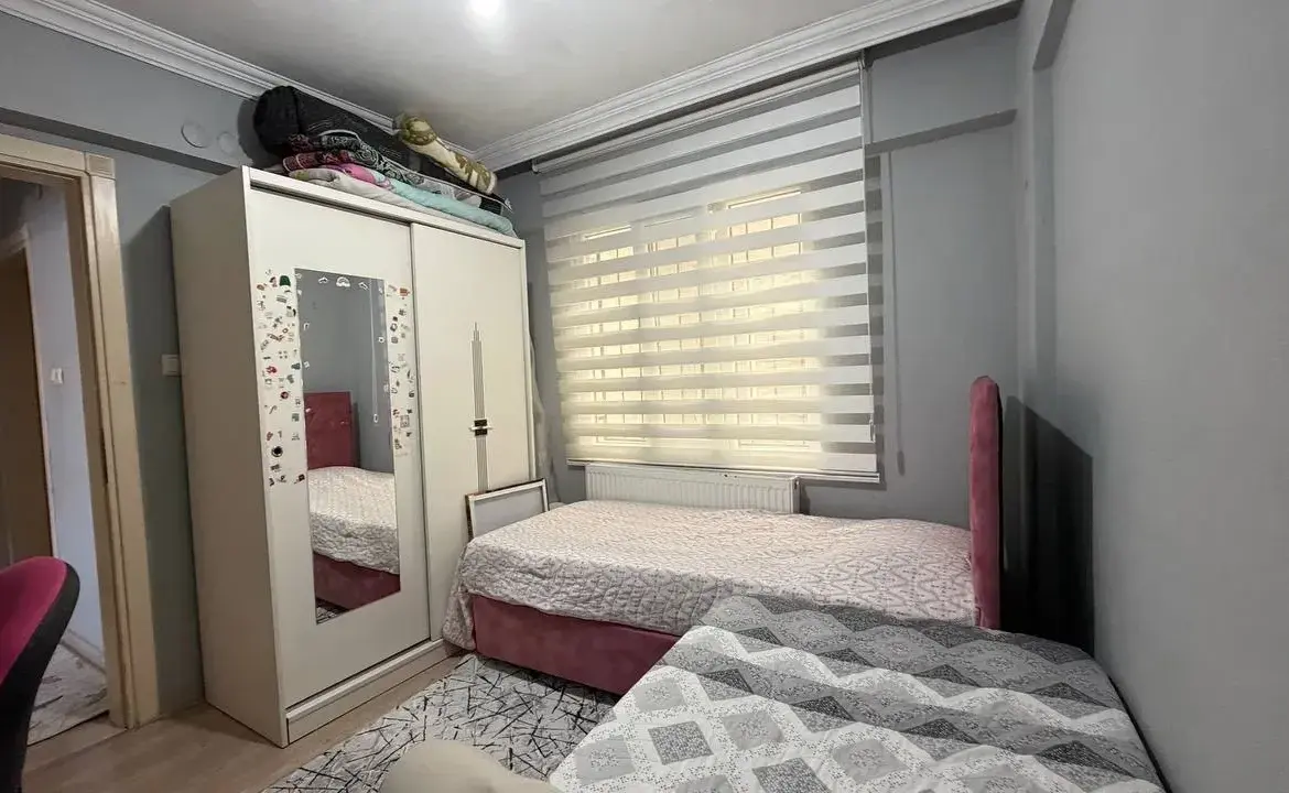 TURGUTALP MAHALLESİ ZORLU TİCARET ÜZERİ SATILIK 2+1 DAİRE