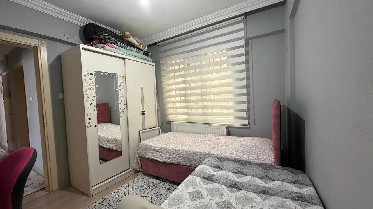 46d96e84-5bec-44f8-b508-72e2b42123af TURGUTALP MAHALLESİ ZORLU TİCARET ÜZERİ SATILIK 2+1 DAİRE