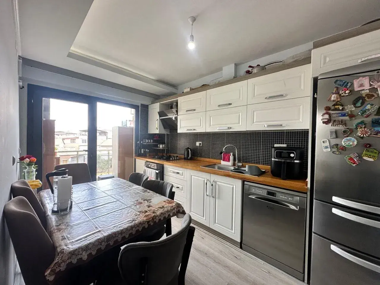 CUMHURİYET MAHALLESİ ONBAŞIOĞLU SİTESİ'NDE SATILIK 3+1 DAİRE
