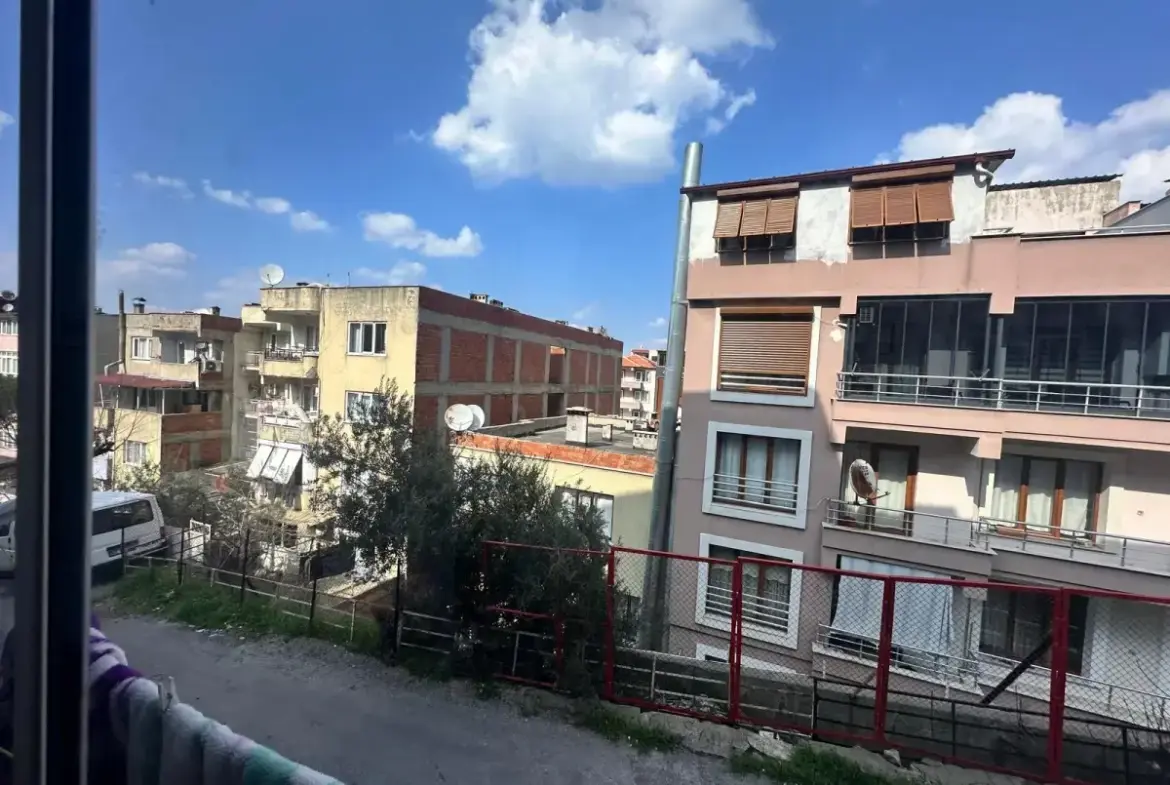 FAİK USTA MEVKİNDE ERENLER CAMİ CİVARI SATILIK DAİRE
