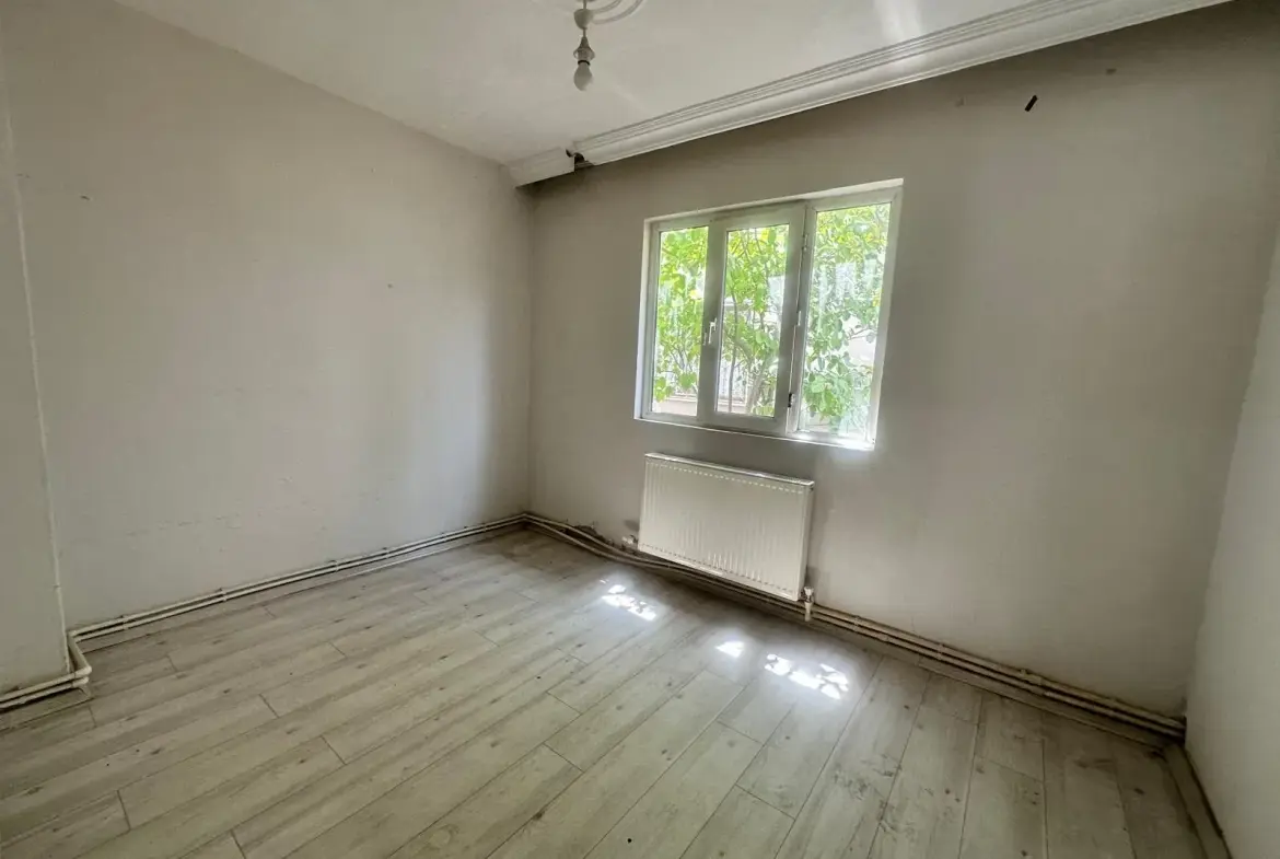 13 EYLÜL MAHALLESİ PRESTİJ CADDESİ ALTINDA SATILIK DAİRE