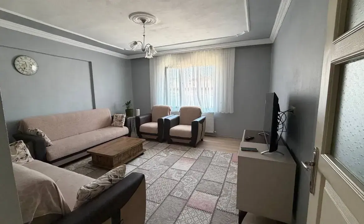 TURGUTALP MAHALLESİ ZORLU TİCARET ÜZERİ SATILIK 2+1 DAİRE