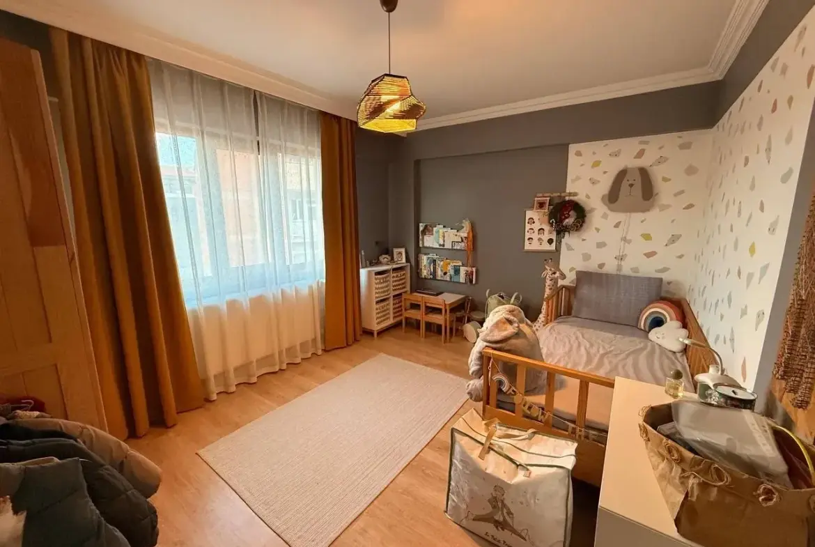 Kurtuluş Mahallesi’nde Merkezi Konumda Satılık 3+1 Daire