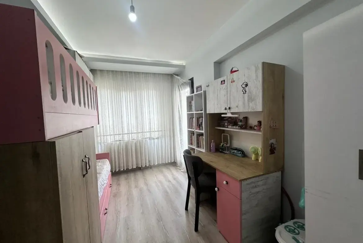 CUMHURİYET MAHALLESİ ONBAŞIOĞLU SİTESİ'NDE SATILIK 3+1 DAİRE