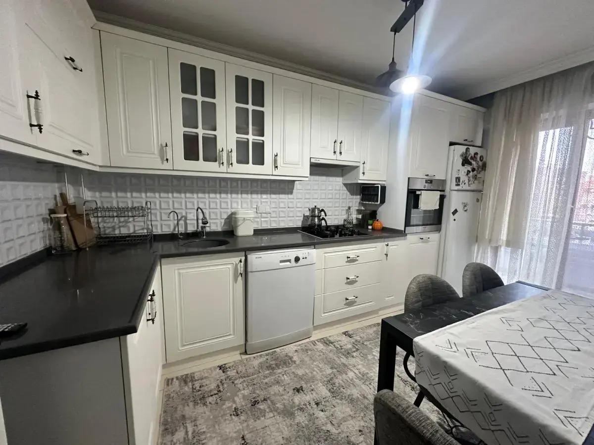 FAİK USTA MEVKİNDE ERENLER CAMİ CİVARI SATILIK DAİRE