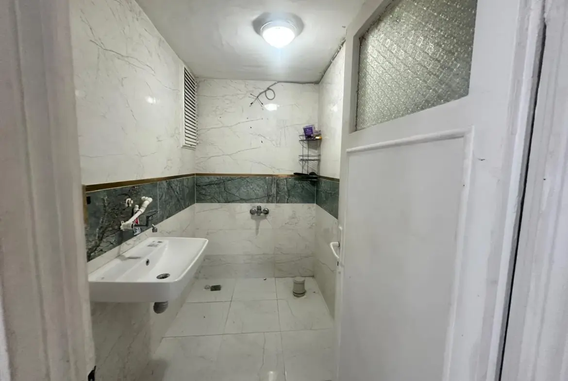 13 EYLÜL MAHALLESİ PRESTİJ CADDESİ ALTINDA SATILIK DAİRE