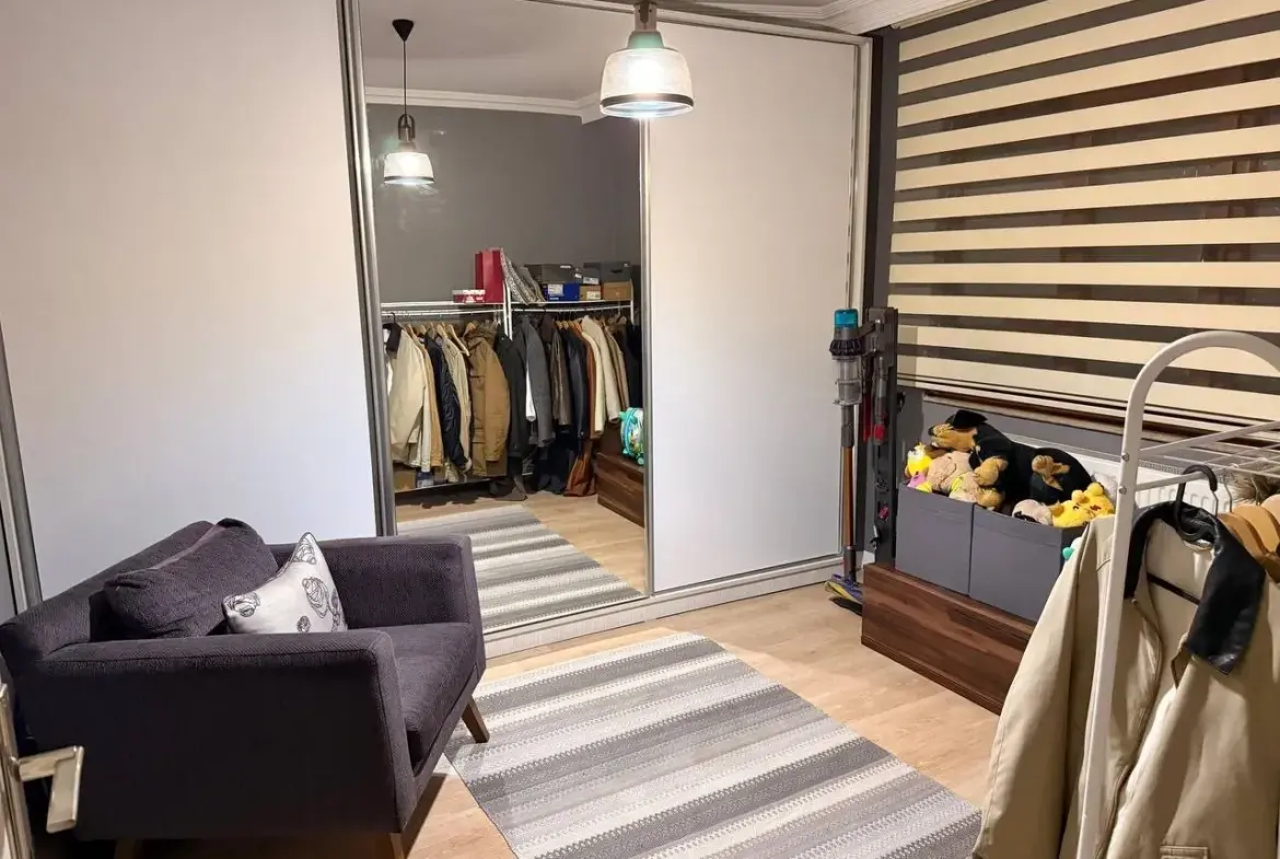 Kurtuluş Mahallesi’nde Merkezi Konumda Satılık 3+1 Daire