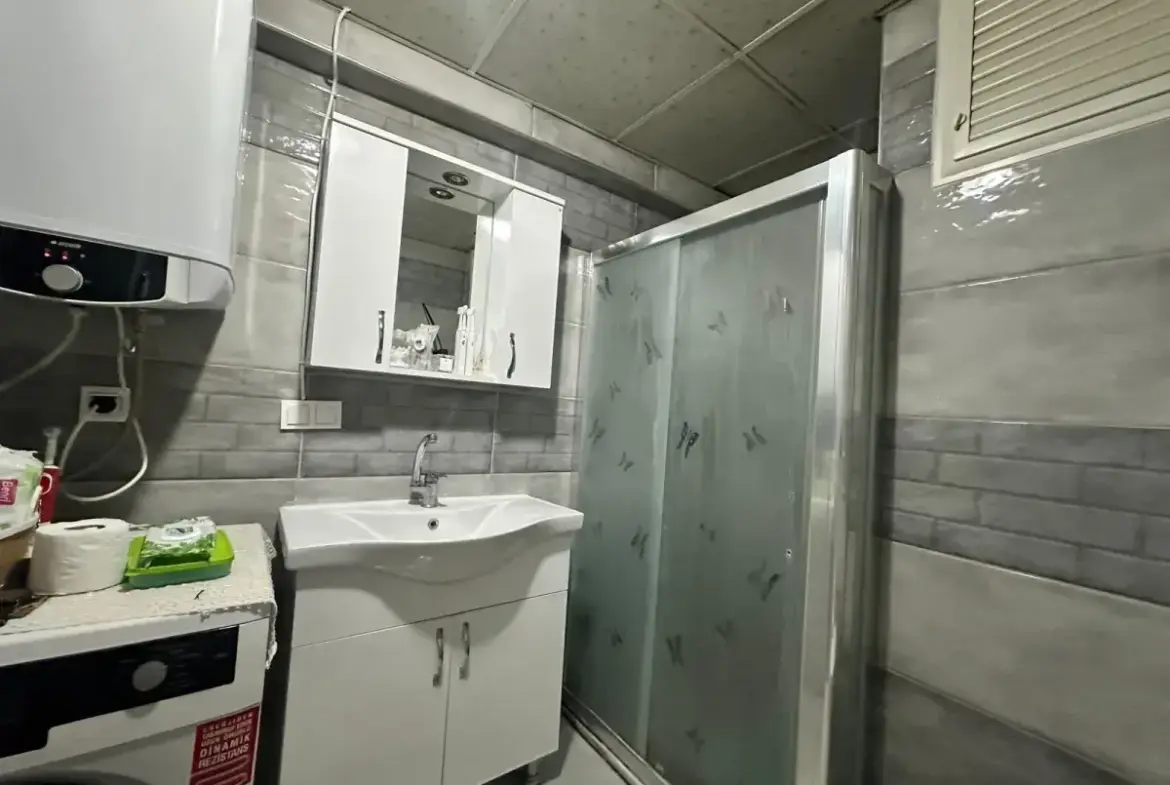 FAİK USTA MEVKİNDE ERENLER CAMİ CİVARI SATILIK DAİRE