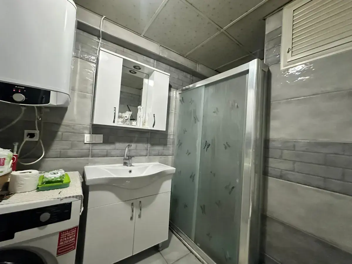 FAİK USTA MEVKİNDE ERENLER CAMİ CİVARI SATILIK DAİRE