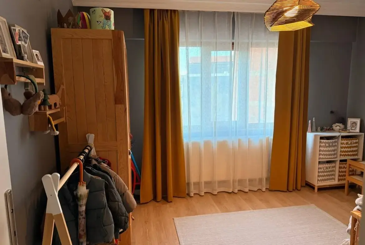 Kurtuluş Mahallesi’nde Merkezi Konumda Satılık 3+1 Daire