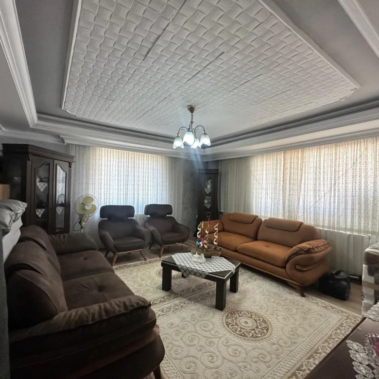 HAMİDİYE MAHALLESİ MEHMET AKİF CADDESİ ÜZERİNDE SATILIK DAİRE
