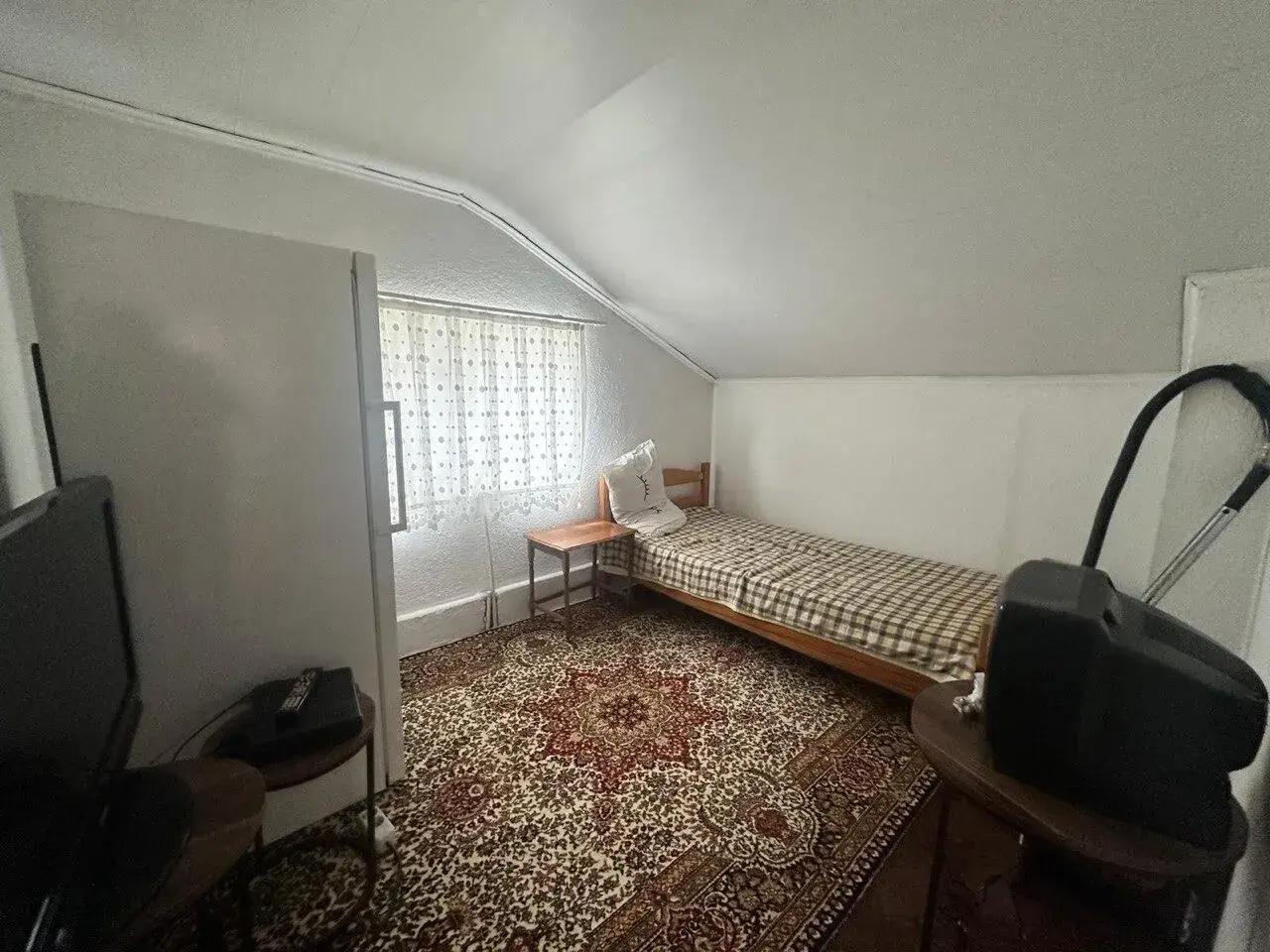 KURTULUŞ MAHALLESİ PAZAR YERİ CİVARINDA 270 m² SATILIK TRİPLEKS