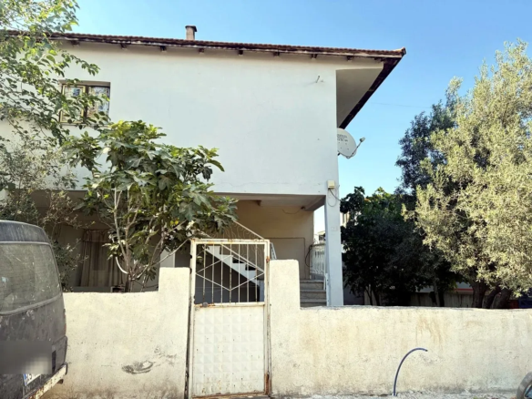13 Eylül Mahallesi Laleli Düğün Salonu Civarı Satılık Müstakil Ev