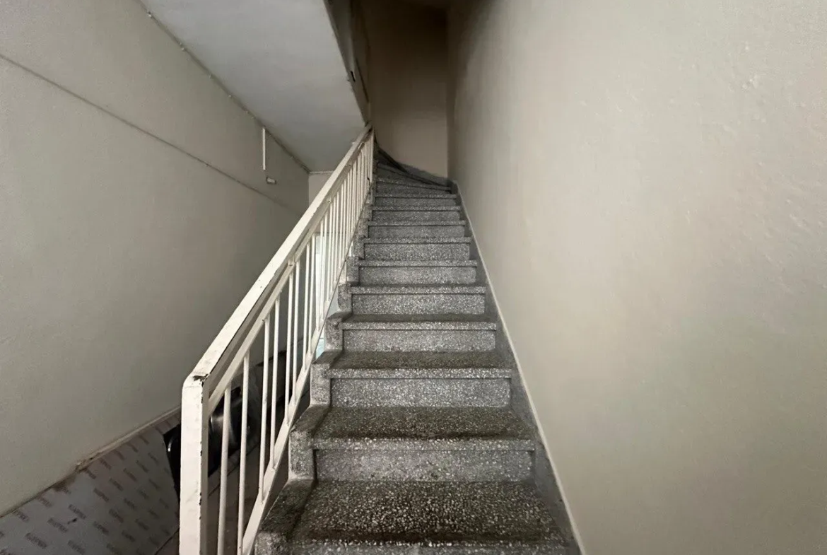 KURTULUŞ MAHALLESİ PAZAR YERİ CİVARINDA 270 m² SATILIK TRİPLEKS