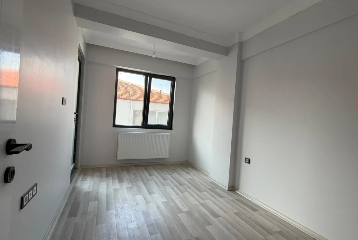 AZOT OLİMPİK HAVUZ CİVARI KİRALIK DAİRE