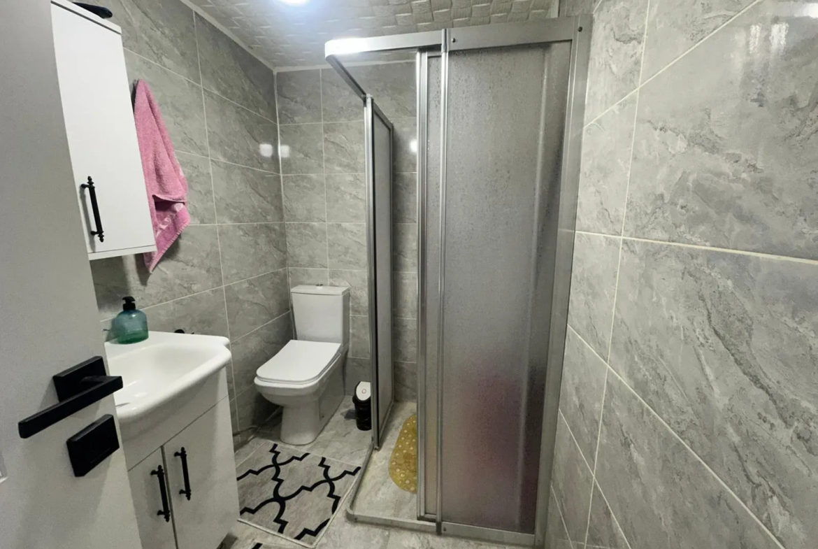ESKİ POLİS KARAKOLU ALTINDA SATILIK DAİRE