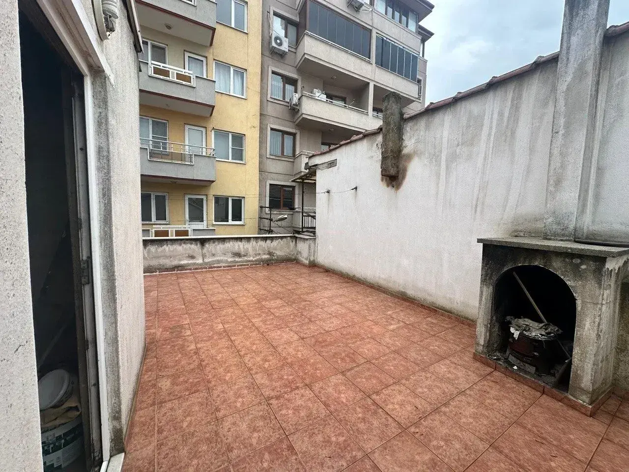 KURTULUŞ MAHALLESİ PAZAR YERİ CİVARINDA 270 m² SATILIK TRİPLEKS