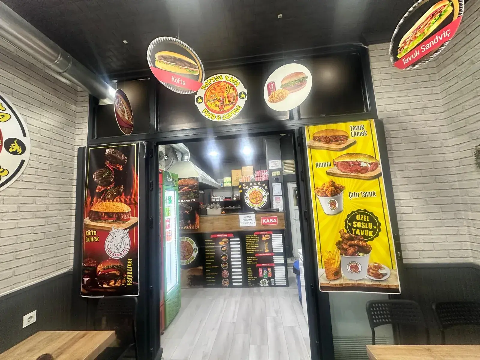 366b54e5-fb56-428e-bdf5-5fe5b91c6b18 ATATÜRK CADDESİNDE DEVREN SATILIK APARATİF DÜKKANI