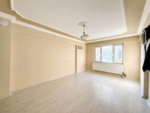 Kurtuluş Mahallesi Çarşamba Pazarı Civarı 3+1 Satılık Daire