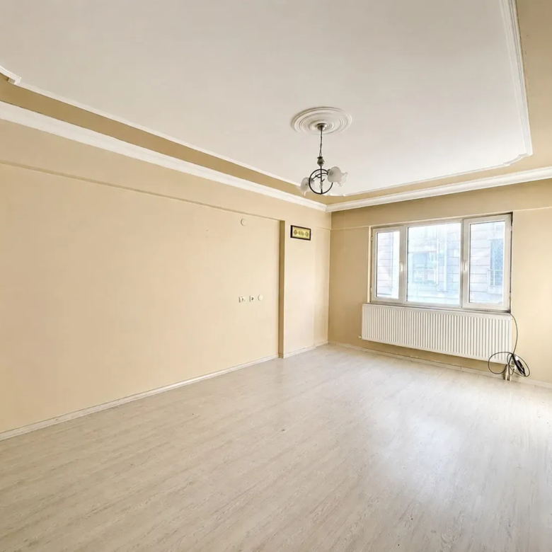 Kurtuluş Mahallesi Çarşamba Pazarı Civarı 3+1 Satılık Daire