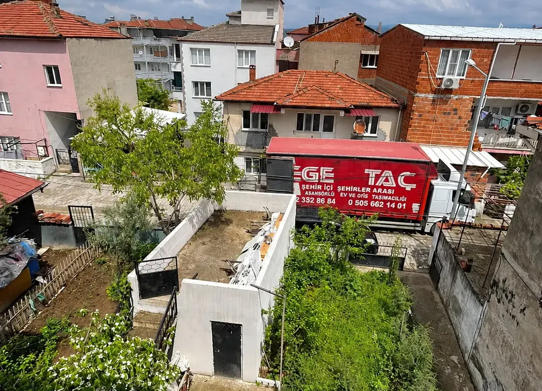 13 EYLÜL MAHALLESİNDE SATILIK MÜSTAKİL EV