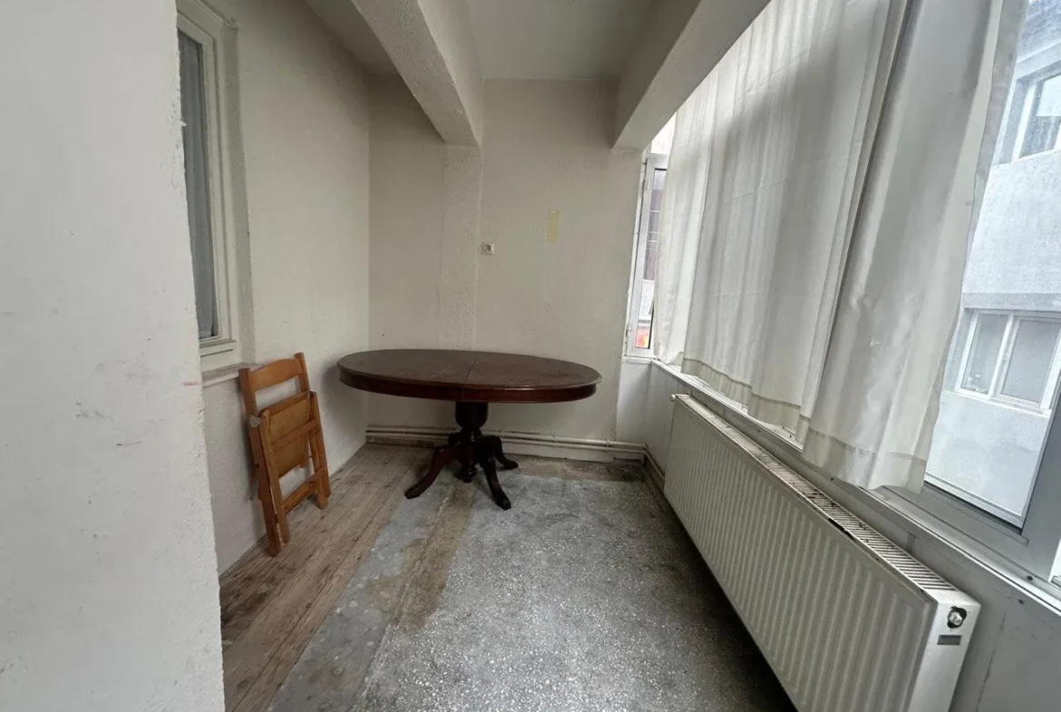 KURTULUŞ MAHALLESİ PAZAR YERİ CİVARINDA 270 m² SATILIK TRİPLEKS