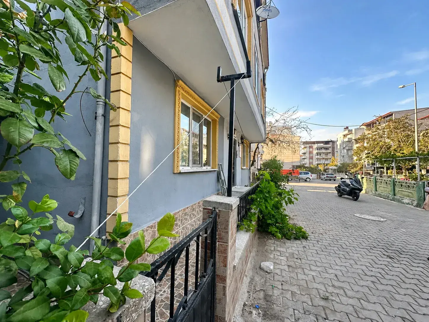 NAKLİYECİLER OKULU CİVARI SATILIK MÜSTAKİL