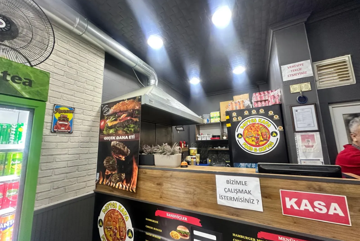 ATATÜRK CADDESİNDE DEVREN SATILIK APARATİF DÜKKANI