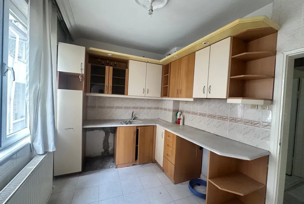 KURTULUŞ MAHALLESİ PAZAR YERİ CİVARINDA 270 m² SATILIK TRİPLEKS