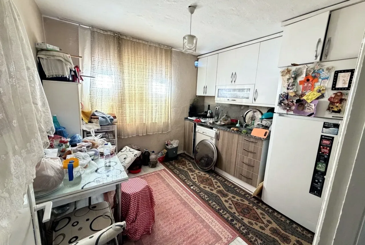 13 Eylül Mahallesi Laleli Düğün Salonu Civarı Satılık Müstakil Ev