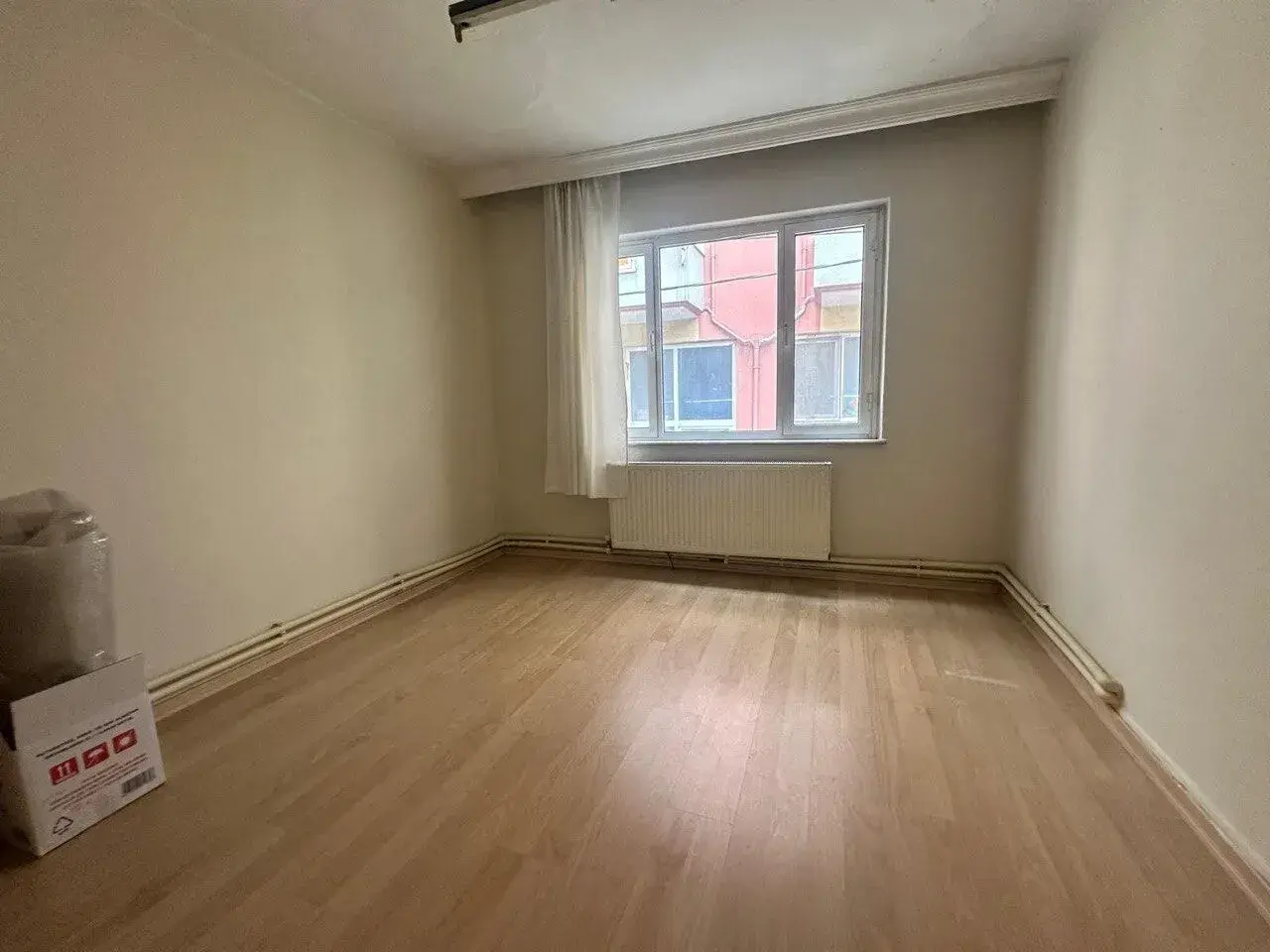 KURTULUŞ MAHALLESİ PAZAR YERİ CİVARINDA 270 m² SATILIK TRİPLEKS