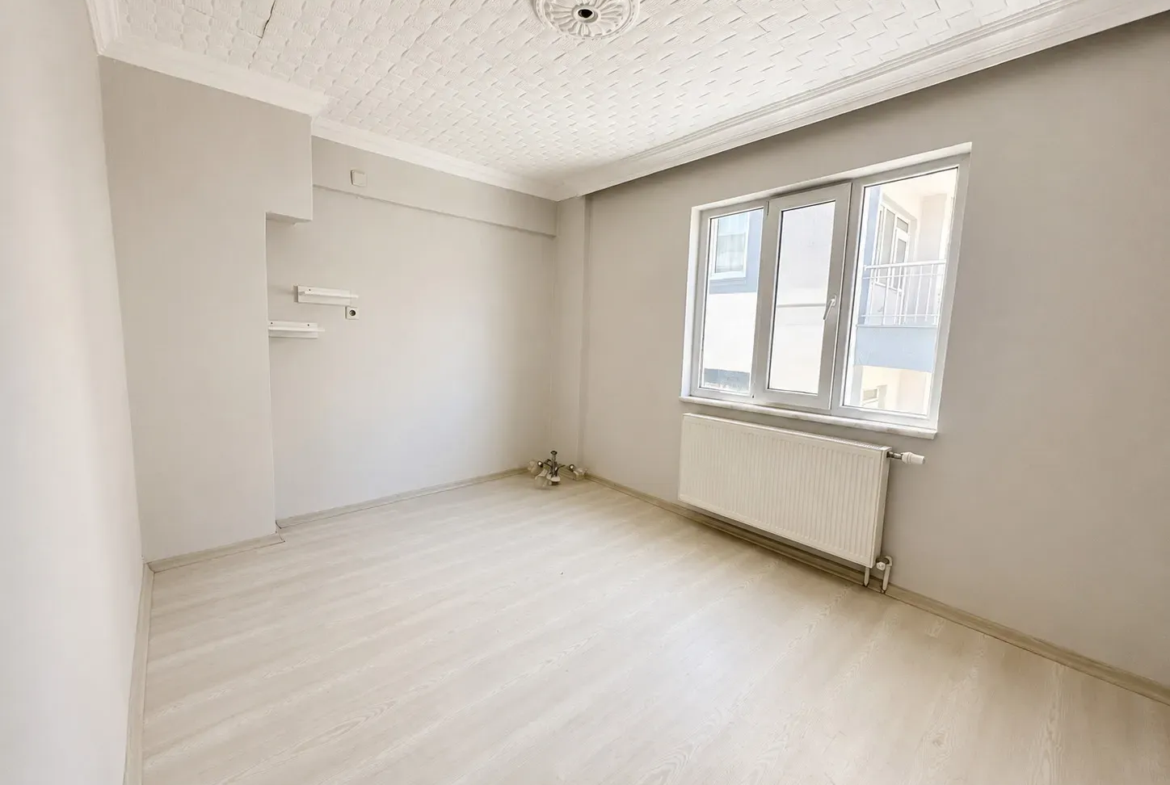 Kurtuluş Mahallesi Gama Lojmanları Civarı 2+1 Satılık Daire