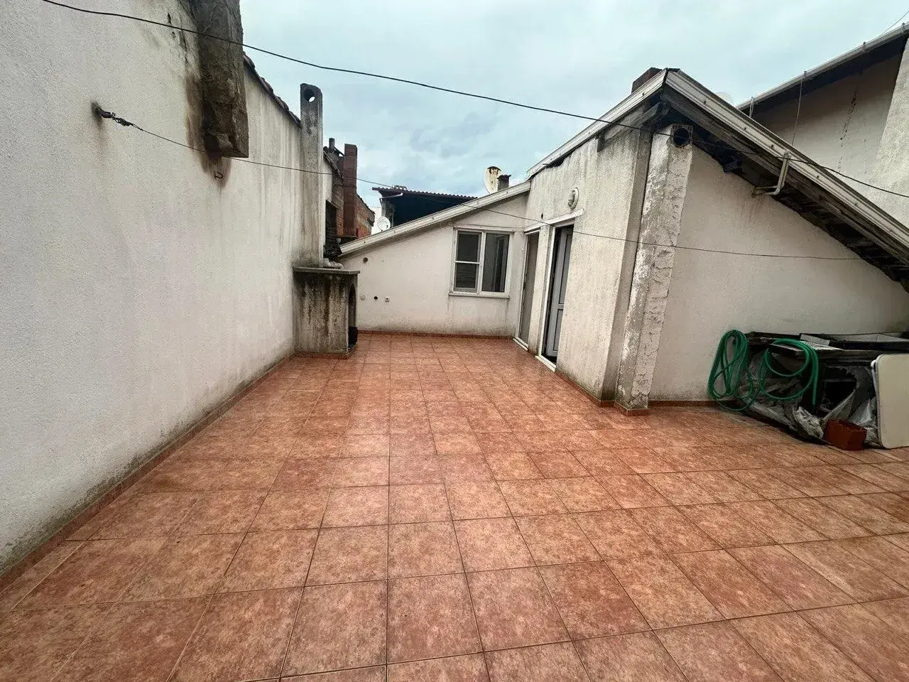 KURTULUŞ MAHALLESİ PAZAR YERİ CİVARINDA 270 m² SATILIK TRİPLEKS