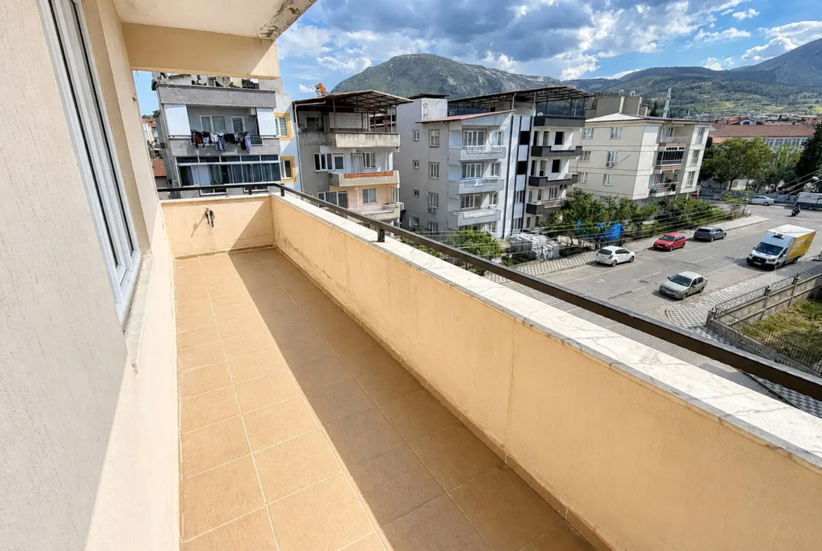 BÜYÜK MİGROS ALTINDA SATILIK DAİRE