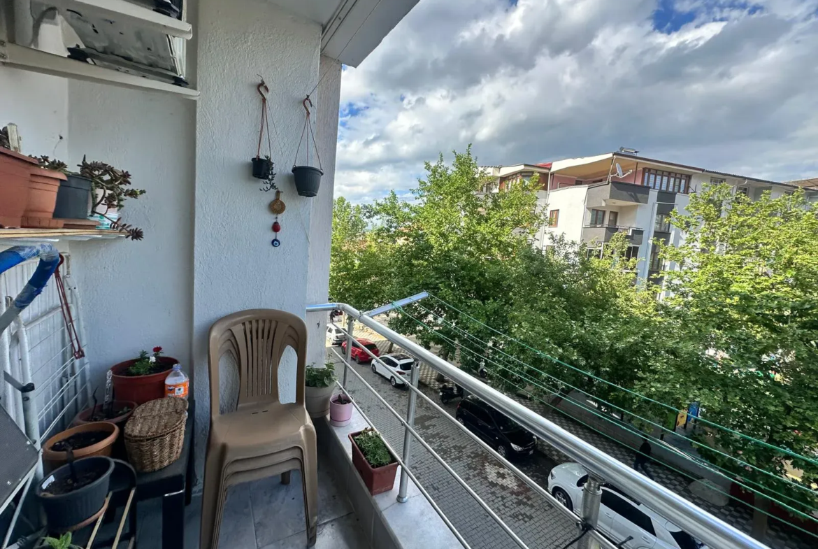 ESKİ POLİS KARAKOLU ALTINDA SATILIK DAİRE