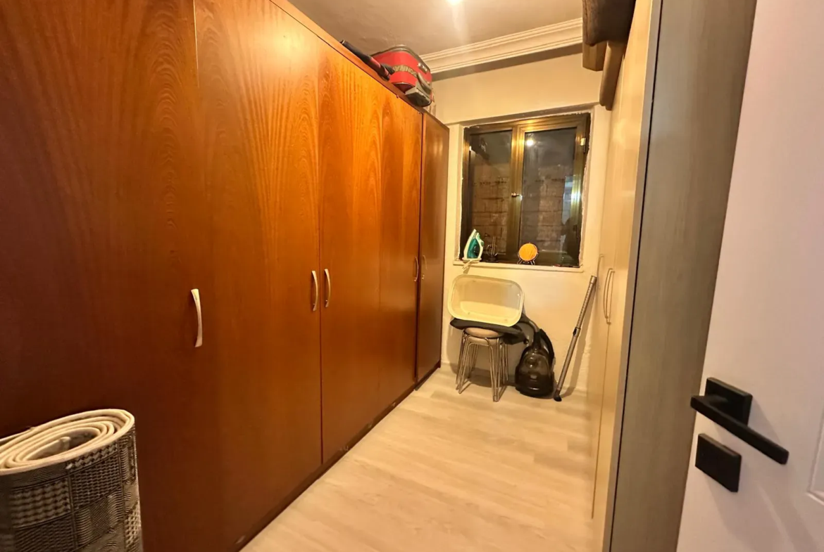 ESKİ POLİS KARAKOLU ALTINDA SATILIK DAİRE