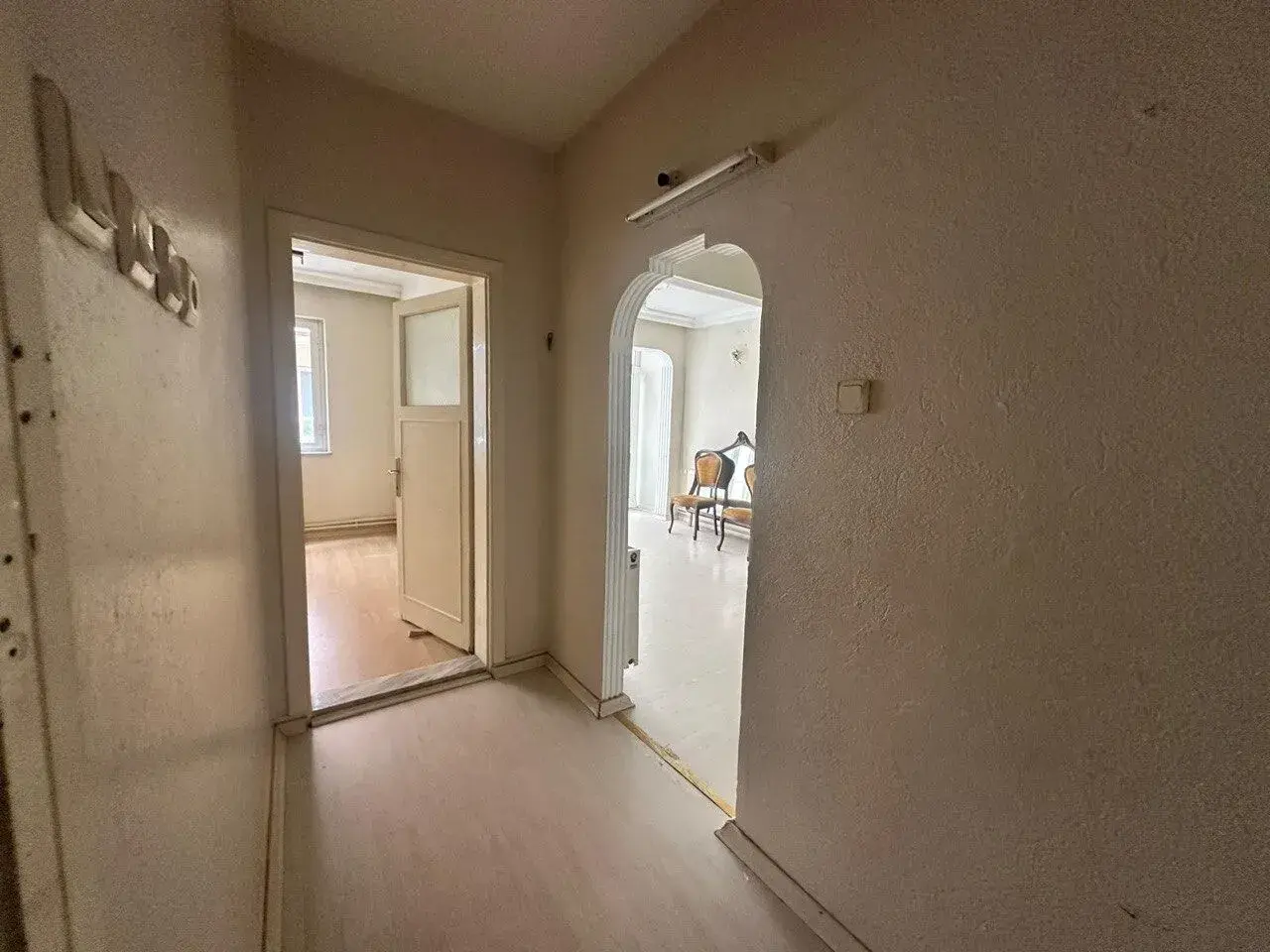 KURTULUŞ MAHALLESİ PAZAR YERİ CİVARINDA 270 m² SATILIK TRİPLEKS