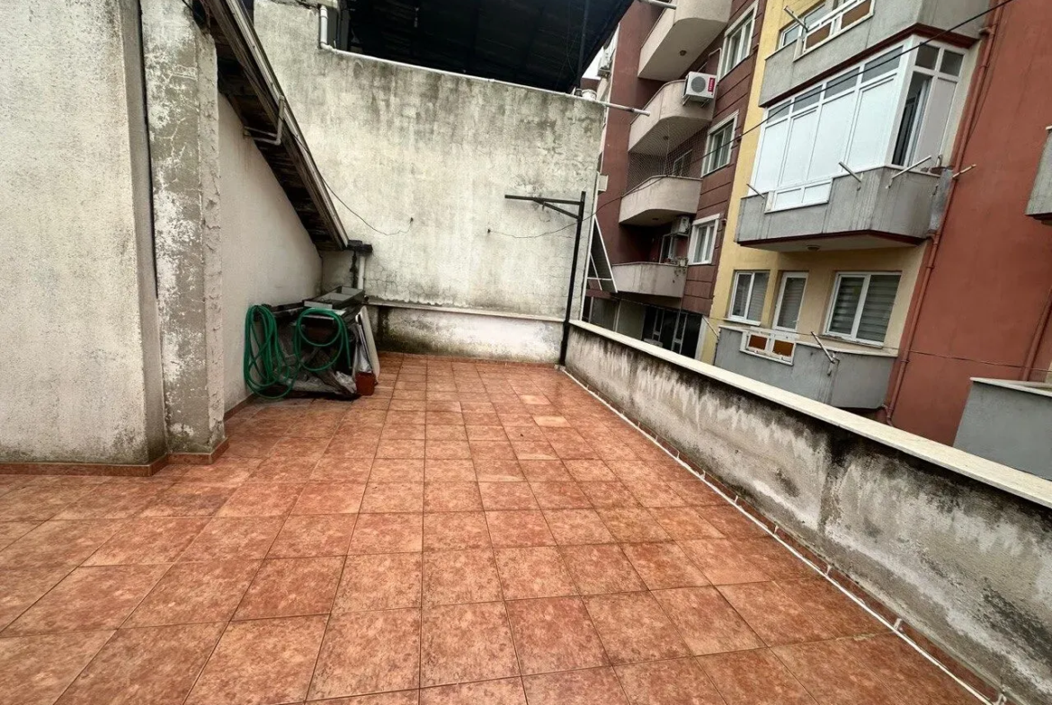 KURTULUŞ MAHALLESİ PAZAR YERİ CİVARINDA 270 m² SATILIK TRİPLEKS